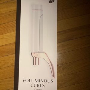 T3 1.5 Barrel “Voluminous Curls” Attachment